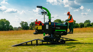 Un broyeur de branche GreenMech adapté à tous les dévers 