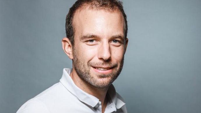 Simon Lefevre, responsable de l’offre 3e voie de l’agriculture chez Bioline : « Notre objectif est que l’on puisse identifier en un seul coup d’œil nos produits fabriqués en France, nos services conçus en France ainsi que l’ensemble de nos implantations sur le territoire français. »