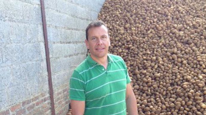 Geoffroy d'Evry, président de la Fcava : « Dans un marché désormais sans quotas, il nous est apparu important de renforcer les synergies coopératives pour la fécule. » Geoffroy d'Evry, président de la Fcava : « Dans un marché désormais sans quotas, il nous est apparu important de renforcer les synergies coopératives pour la fécule. »