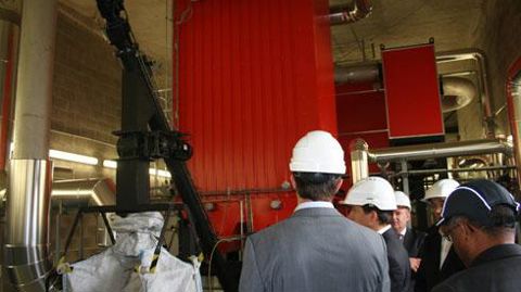 Ce sont 1 200 tonnes d'anas de lin qui vont être brûlées, chaque année, dans la chaudière à biomasse de Grandvilliers. © B. CAILLIEZ Ce sont 1 200 tonnes d'anas de lin qui vont être brûlées, chaque année, dans la chaudière à biomasse de Grandvilliers. © B. CAILLIEZ