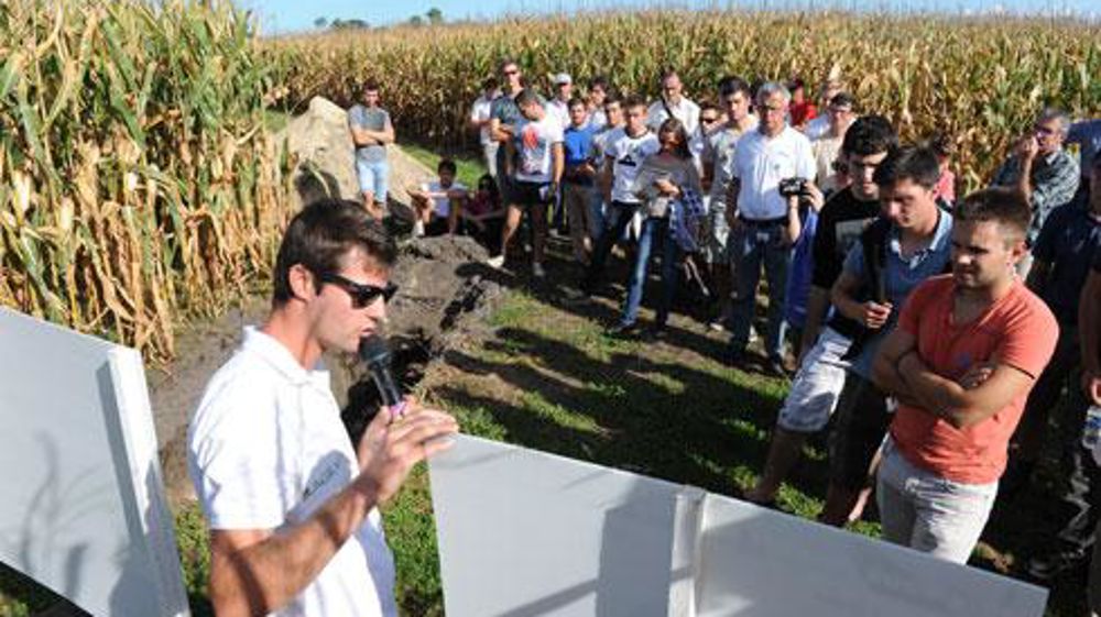 Ces demi-journées sont proposées aux adhérents, depuis septembre 2012, pour leur montrer l'expérimentation conduite avec des agriculteurs volontaires qui sont une trentaine aujourd'hui. Ces demi-journées sont proposées aux adhérents, depuis septembre 2012, pour leur montrer l'expérimentation conduite avec des agriculteurs volontaires qui sont une trentaine aujourd'hui.