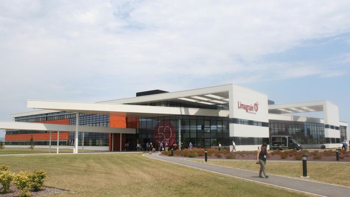 Semences de France se hisse à la première place en semences grandes cultures et fourragères, et Limagrain (photo) fait de même, toutes espèces confondues, potagères comprises.