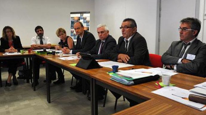 Christian Delrieu, président de Capel (deuxième à droite), a pu présenter son groupe et ses perspectives d'embauche à l'occasion de la Semaine pour l'emploi. © MAXPP/La Dépêche/M. SALVET Christian Delrieu, président de Capel (deuxième à droite), a pu présenter son groupe et ses perspectives d'embauche à l'occasion de la Semaine pour l'emploi. © MAXPP/La Dépêche/M. SALVET