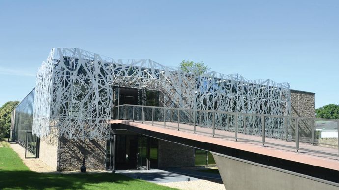 La filiale nutrition animale d'InVivo a pris le nom de Neovia en juillet dernier, lors de l'inauguration de son centre mondial de l'innovation, à Saint-Nolff, dans le Morbihan.Y. BOLOH