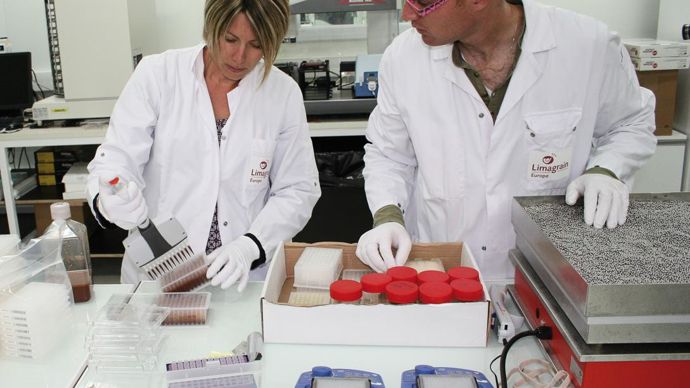 Semences de France est leader sur le marché français des semences de grandes cultures. En revanche, si l'on ajoute les semences potagères & florales, c'est Limagrain qui prend la première place.B. CAILLIEZ