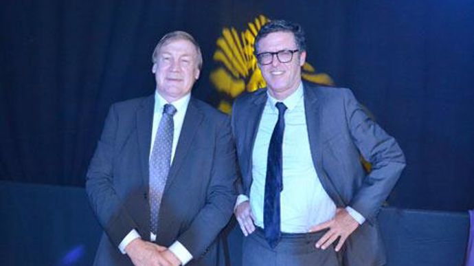 Christophe Terrain (à gauche), le président du groupe Vivadour, et Franck Clavier, le directeur général, sont revenus lors de l'AG sur le projet de rapprochement avec le groupe Maïsadour. © F. JACQUEMOUD Christophe Terrain (à gauche), le président du groupe Vivadour, et Franck Clavier, le directeur général, sont revenus lors de l'AG sur le projet de rapprochement avec le groupe Maïsadour. © F. JACQUEMOUD