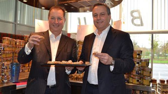 Christian Pèes, président du groupe Euralis, et Pierre Couderc, directeur général, se félicitent des bons résultats de leurs marques de foie gras Montfort et Rougié. © F. JACQUEMOUD Christian Pèes, président du groupe Euralis, et Pierre Couderc, directeur général, se félicitent des bons résultats de leurs marques de foie gras Montfort et Rougié. © F. JACQUEMOUD