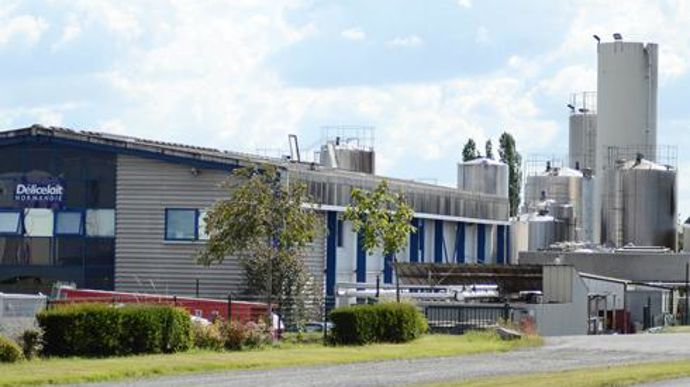 Agrial investit dans une tour de séchage de 15 000 t chez sa filiale Délicelait à Moyon (Manche). © J.-C. BALLANDONNE   Agrial investit dans une tour de séchage de 15 000 t chez sa filiale Délicelait à Moyon (Manche). © J.-C. BALLANDONNE  