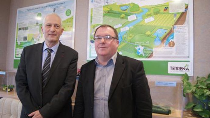 Alain Guillemin (à gauche) et Hubert Garaud, DG et président de Terrena, lors de la présentation des résultats du groupe le 5 avril 2013. © H. LAURANDEL Alain Guillemin (à gauche) et Hubert Garaud, DG et président de Terrena, lors de la présentation des résultats du groupe le 5 avril 2013. © H. LAURANDEL