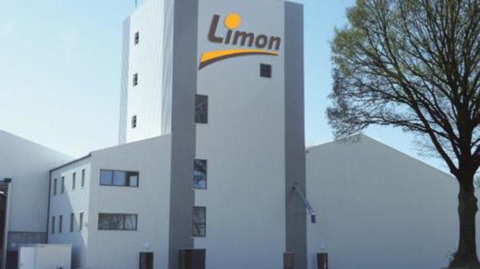 Un investissement de 4 millions d'euros a été nécessaire, pour un chiffre d'affaires annuel prévisionnel de 8 millions d'euros. Un investissement de 4 millions d'euros a été nécessaire, pour un chiffre d'affaires annuel prévisionnel de 8 millions d'euros.