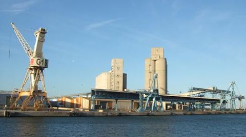 C'est notamment depuis les silos portuaires de Port-la-Nouvelle (photo) que Durum exportera son blé dur vers les pays tiers. © R. Fourreaux C'est notamment depuis les silos portuaires de Port-la-Nouvelle (photo) que Durum exportera son blé dur vers les pays tiers. © R. Fourreaux