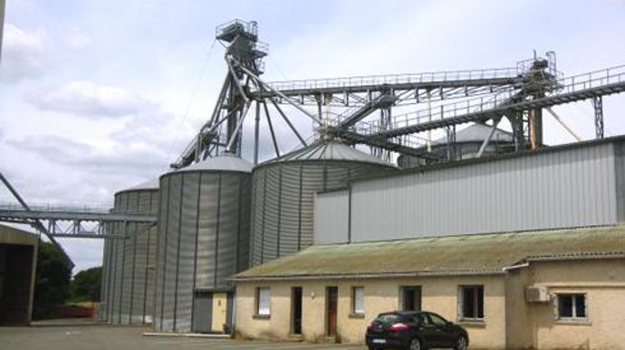 Les Ets Auguier, repris par Soufflet Atlantique, ont deux sites dont leur siège de Messemé (en photo). Les Ets Auguier, repris par Soufflet Atlantique, ont deux sites dont leur siège de Messemé (en photo).