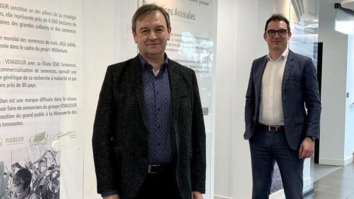 Jean-Marc Gassiot-Bitalis, président (à g.) et Nicolas Escamez, directeur de la stratégie et du développement coopératif, se félicitent des bons résultats de Vivadour qu’ils attribuent à sa polyvalence. © VIVADOUR