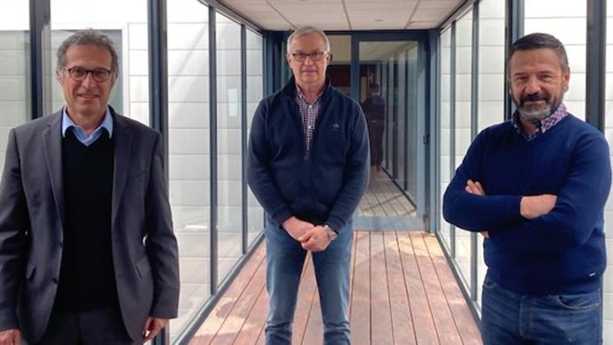 Georges Boixo, DG (à g.), Thierry Josserand, président, et Jean-Yves Colomb, président délégué du groupe Oxyane.