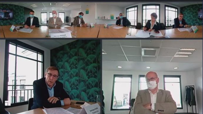 Point presse le 11 mai en visio depuis les locaux de l’agence Hopscotch, pour présenter le Grand Rendez-vous du 18 mai, avec notamment Dominique Chargé, président de La Coopération agricole (à g.) et Jean-Luc Poulain, président du Ceneca (à dr.). ©H.LAURANDEL