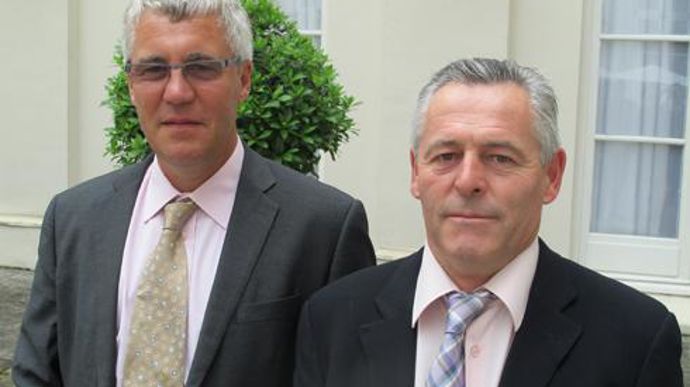 Jean-Baptiste Barbazanges et Frédéric Carré, respectivement directeur général et président du réseau D'Clic. © R. FOURREAUX Jean-Baptiste Barbazanges et Frédéric Carré, respectivement directeur général et président du réseau D'Clic. © R. FOURREAUX
