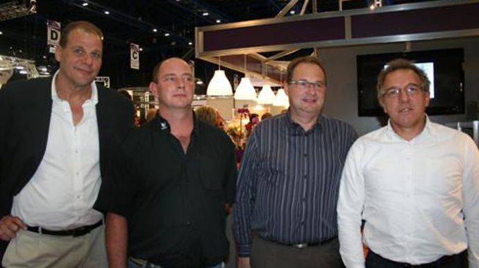 De gauche à droite : Jean-Marc Schacherer, directeur Cohesis vigne, Michael Willaey, directeur LM Habillage, Philippe Seconde, président Cohesis vigne et Pascal Bailleul, directeur général acolyance, le 17 octobre dernier au Viteff, à Epernay. De gauche à droite : Jean-Marc Schacherer, directeur Cohesis vigne, Michael Willaey, directeur LM Habillage, Philippe Seconde, président Cohesis vigne et Pascal Bailleul, directeur général acolyance, le 17 octobre dernier au Viteff, à Epernay.