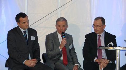 De gauche à droite, Matthieu Pouder, directeur du site de Luçon, Olivier Prételat, directeur général et Jean-Luc Rabillard, président du groupe Eurial, ont présenté les contours de ce projet à Luçon, en présence des institutionnels et des élus de la région. De gauche à droite, Matthieu Pouder, directeur du site de Luçon, Olivier Prételat, directeur général et Jean-Luc Rabillard, président du groupe Eurial, ont présenté les contours de ce projet à Luçon, en présence des institutionnels et des élu