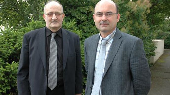 Gilbert Herpe (à gauche) aux côtés du président actuel Arnaud Degoulet, lors de la fusion avec Union Set en juin 2009. Sous sa présidence, le groupe Agrial a pris une envergure internationale. © J.-C. BALLANDONNE Gilbert Herpe (à gauche) aux côtés du président actuel Arnaud Degoulet, lors de la fusion avec Union Set en juin 2009. Sous sa présidence, le groupe Agrial a pris une envergure internationale. © J.-C. BALLANDONNE