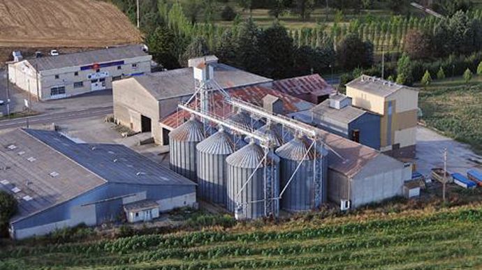 Agreos mettra en marché environ 800 000 tonnes de collecte dont 380 000 tonnes de blé tendre (180 000 tonnes de blés améliorants). Ici, le site de Sainte-Christie, dans le Gers, qui appartient à Val de Gascogne. © VAL DE GASCOGNE Agreos mettra en marché environ 800 000 tonnes de collecte dont 380 000 tonnes de blé tendre (180 000 tonnes de blés améliorants). Ici, le site de Sainte-Christie, dans le Gers, qui appartient à Val de Gascogne. © VAL DE GASCOGNE