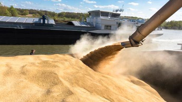Loeb-Unego dispose de capacités de stockage sur le port de Metz comme la coopérative EMC2, ce qui facilitera la logistique. © C. THIRIET Loeb-Unego dispose de capacités de stockage sur le port de Metz comme la coopérative EMC2, ce qui facilitera la logistique. © C. THIRIET