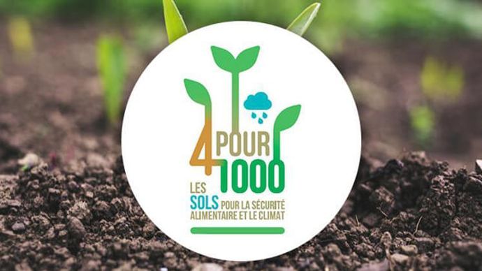 Lancée en 2015 par Stéphane Le Foll, l’initiative « 4 pour 1000 » vise à compenser, par le stockage dans le sol, les rejets de carbone dans l’atmosphère.