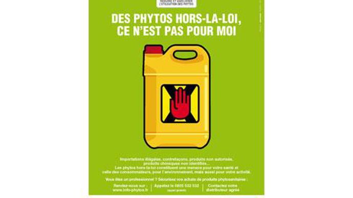 Parallèlement à l'encart diffusé dans la presse jusqu'à fin mai, une nouvelle rubrique sur www.infos-phytos.fr et un numéro vert sont mis à disposition pour plus d'information. Parallèlement à l'encart diffusé dans la presse jusqu'à fin mai, une nouvelle rubrique sur www.infos-phytos.fr et un numéro vert sont mis à disposition pour plus d'information.