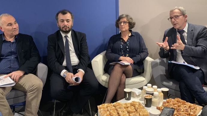 De gauche à droite : Jacques Martin (Hemp it), Julien Bouffartigue (Gnis), Nathalie Fichaux (Interchanvre) et Yves Christol (InVivo Food & Tech), lors d’une conférence de presse dédiée au chanvre au Sia, le 24 février. © R. FOURREAUX