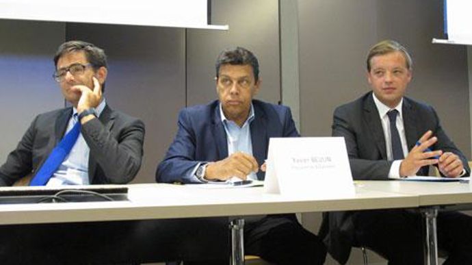 Nicolas Dufourcq, directeur général de Bpifrance, Xavier Beulin, président de Sofiprotéol, et Alexis Duval, président du conseil de surveillance de Tereos, représentent les trois principaux souscripteurs du fonds CapAgro Innovation. © R. FOURREAUX Nicolas Dufourcq, directeur général de Bpifrance, Xavier Beulin, président de Sofiprotéol, et Alexis Duval, président du conseil de surveillance de Tereos, représentent les trois principaux souscripteurs du fonds CapAgro Innovation. © R. FOURREAUX