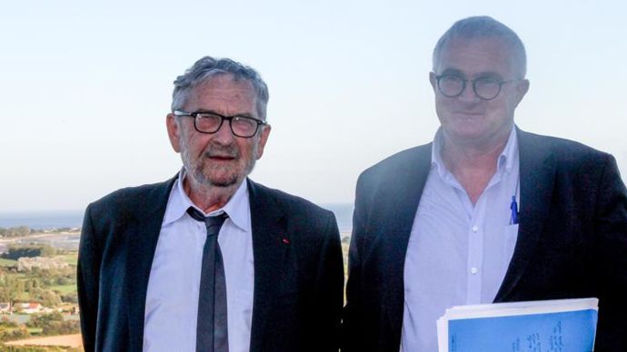 « Malgré les coups durs, l’entreprise est solide », soulignait Jean-François Fortin (à g.), le directeur général du groupe MLC à l’issue de l’AG, le 8 septembre dernier. À droite, Christophe Levavasseur le président. © A. DUFUMIER