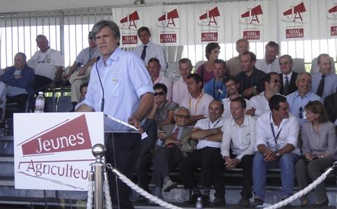 Le ministre de l'Agriculture peut compter sur les jeunes agriculteurs pour rénover la politique d'installation.