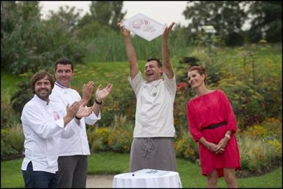 De g. à d. : Gontran Cherrier, Bruno Cormerais, Christophe et Sylvie Rouget. (Photo : Xavier Popy M6) Christophe et Sylvie Rouget, Meilleure Boulangerie de France. (Photo : Xavier Popy M6)