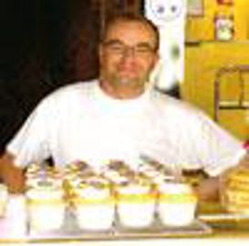 Laurent Poidevin, boulanger-pâtissier à Cholet dans le Maine-et-Loire. Laurent Poidevin, boulanger-pâtissier à Cholet, dans le Maine-et-Loire.