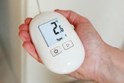 Les inspecteurs de la Direction Départementale de Protection des Populations peuvent vérifier la température réelle de vos appareils frigorifiques. (Photo : latoque.fr) Thermomètre professionnel. (Photo : latoque.fr)