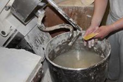 Certains résidus de pâte (à brioches, fougasses, tartes, pizzas...) comportent des graisses cachées véhiculées par les eaux de nettoyage. (Photo : latoque.fr) Certains résidus de pâte (à brioches, fougasses, tartes, pizzas...) comportent des graisses cachées véhiculées par les eaux de nettoyage. (Photo : latoque.fr)