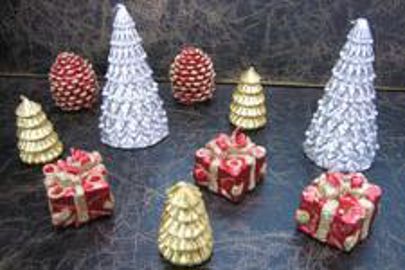 A parsemer dans votre vitrine, ces jolies bougies festives, colorées et scintillantes. (Dan Import - Rungis) Dan Import - Rungis