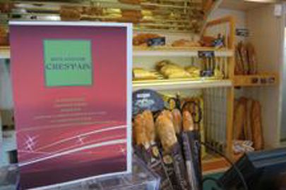 Dès début décembre, votre dépliant incitera les clients à passer leur commande à l'avance (ici, réalisation d'Anthony Gonsard). (Photo : latoque.fr) Dépliant de Noël chez un artisan boulanger. (Photo : latoque.fr)