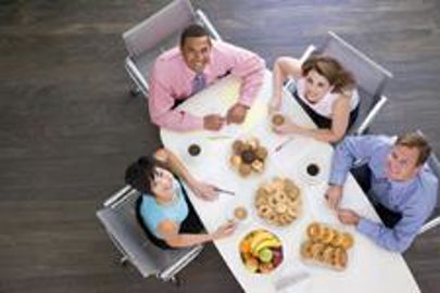 Copiez les grandes entreprises qui récoltent des informations précieuses des dégustations organisées avec leurs clients (photo : latoque.fr) Réunion d'entreprises (photo : latoque.fr) Copiez les grandes entreprises qui récoltent des informations précieuses des dégustations organisées avec leurs clients (photo : latoque.fr) Réunion d'entreprises (photo : latoque.fr)