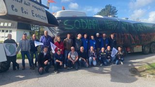 Actions. À l’image de leurs collègues d’autres régions, les éleveurs de la FDSEA du Morbihan ont demandé des explications à Sodiaal.FDSEA 56 Actions. À l’image de leurs collègues d’autres régions, les éleveurs de la FDSEA du Morbihan ont demandé des explications à Sodiaal.FDSEA 56