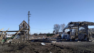 De nombreux équipements agricoles ont été détruits par les bombardements russes. Ferme en ruine dans la région de Chernihiv. Ici une ferme en ruine dans la région de Chernihiv, à 100 km au nord de Kiev. De nombreux équipements agricoles ont été détruits par les bombardements russes. Ferme en ruine dans la région de Chernihiv. Ici une ferme en ruine dans la région de Chernihiv, à 100 km au nord de Kiev.