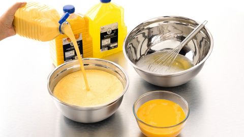 Les nouveaux bidons d’oeufs liquides de la marque Ovoteam.