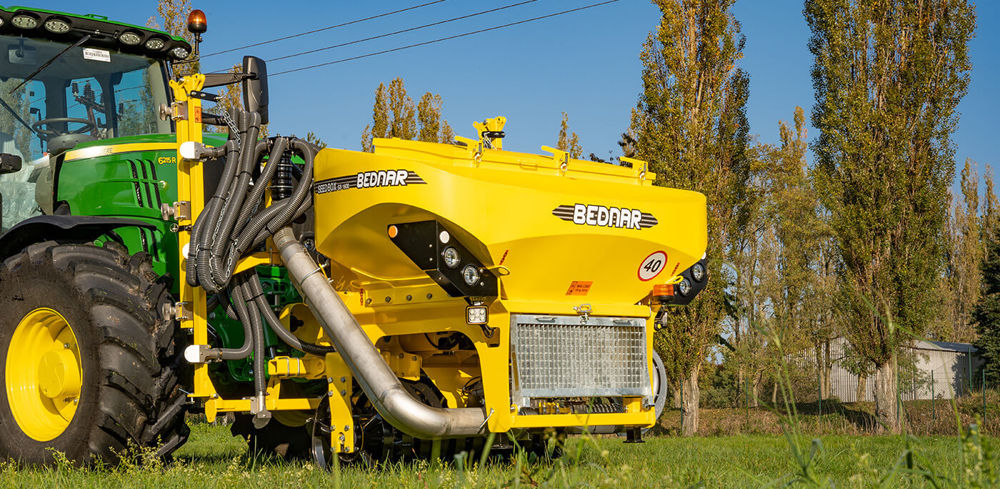 La SeedBox de chez Bednar est une trémie frontale, simple cuve, d'une capacité de 1 600 l.