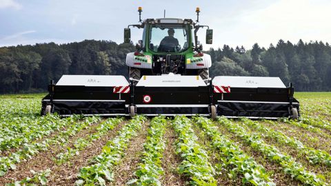 Un Sival d’or récompense le pulvérisateur intelligent ARA d’Ecorobotics, à Yverdon-les-Bains (14). Il combine une solution mécanique à l’intelligence artificielle.