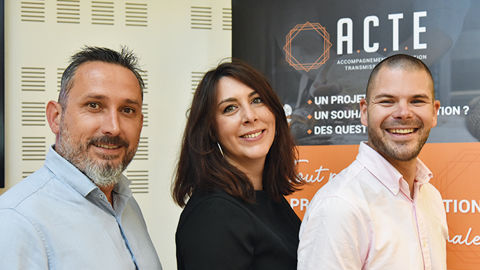 Une partie des experts métiers qui accompagnent les artisans boulangers à l’installation avec les commerciaux de proximité au sein des Moulins Associés. Une partie des experts métiers qui accompagnent les artisans boulangers à l’installation avec les commerciaux de proximité au sein des Moulins Associés.