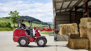 Le 1190e de Weidemann reçoit une nouvelle batterie Li-ion. Le 1190e de Weidemann reçoit une nouvelle batterie Li-ion.