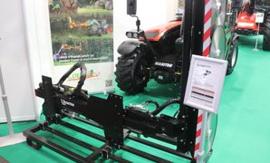 Coup'Eco et Manitou développent une gamme d'outils destinés à être montés sur le chargeur télescopique ULM. Coup'Eco et Manitou développent une gamme d'outils destinés à être montés sur le chargeur télescopique ULM.