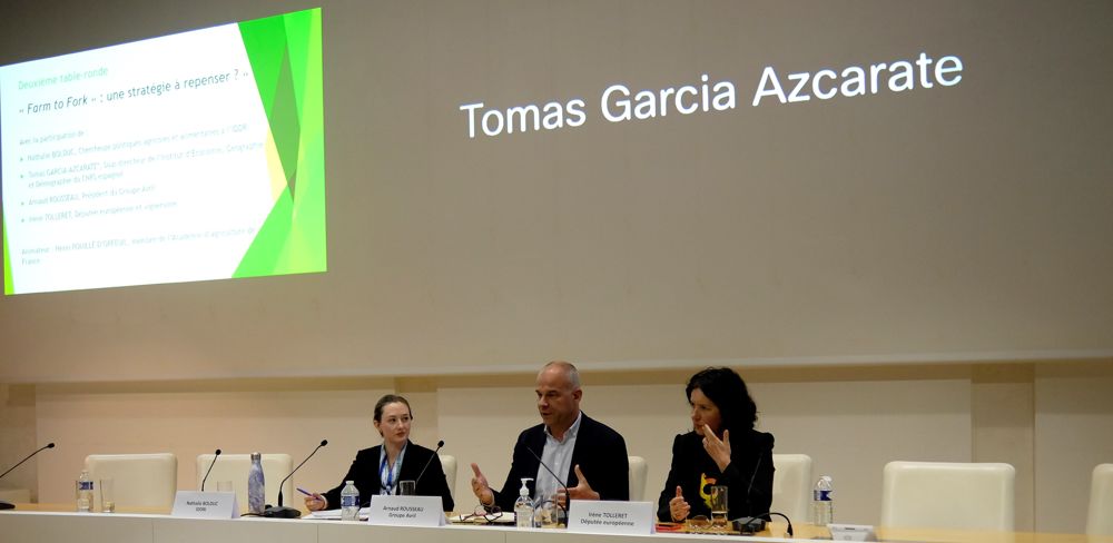 Nathalie Bolduc, Arnaud Rousseau, Irène Tolleret et Tomas Garcia Azcarate (à distance) ont présenté leur vision de la stratégie « Farm to Fork » lors d'un débat à l'Académie de l'agriculture, le 8 février 2023.