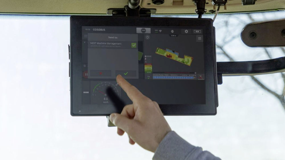 Avec la solution Agrirouter, l'agriculteur transfère toutes les données de son chantier d'un seul clic sont sur terminal Isobus.