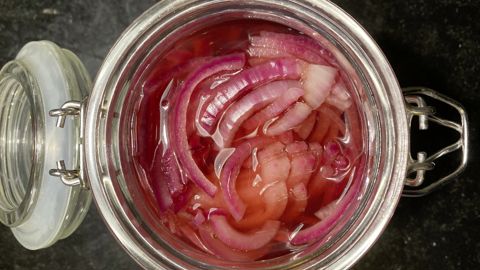 Des pickles faits maison.