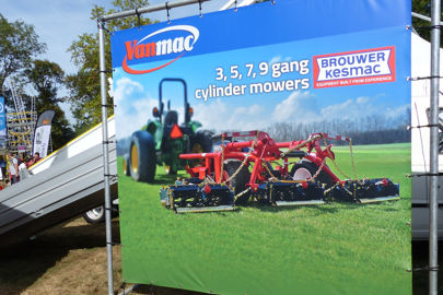 Affiche à Salonvert 2022 des machines Brouwer Kesmac distribuées par Vanmac. Affiche à Salonvert 2022 des machines Brouwer Kesmac distribuées par Vanmac.